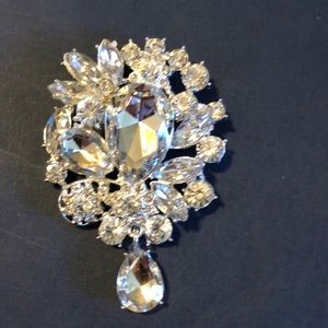 Mon Coeur Rhinestone brooch